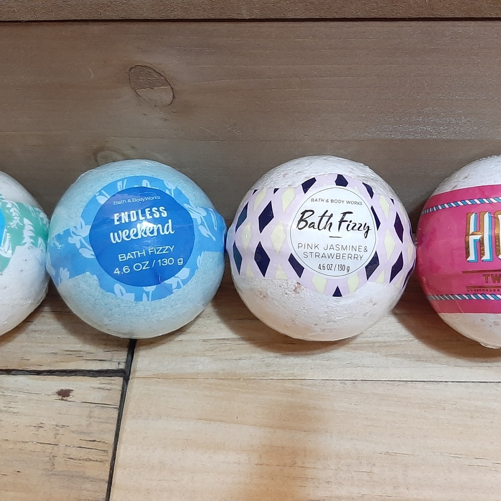 Bath and body works bath bombs